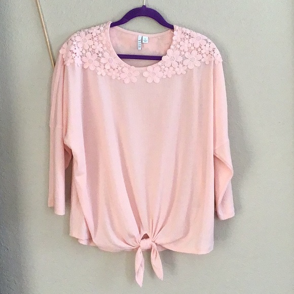 Tops - ELLE SPRING PINK top w/floral lace collar and front side tie details, XL.